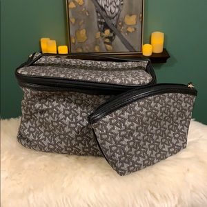 🛍2-for-$30 Purses🛍 DKNY Makeup Bag